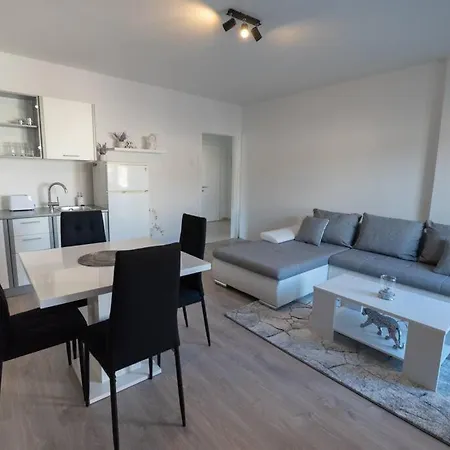 Апартаменты Apartman Iva
