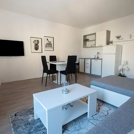 Apartman Iva Appartement *